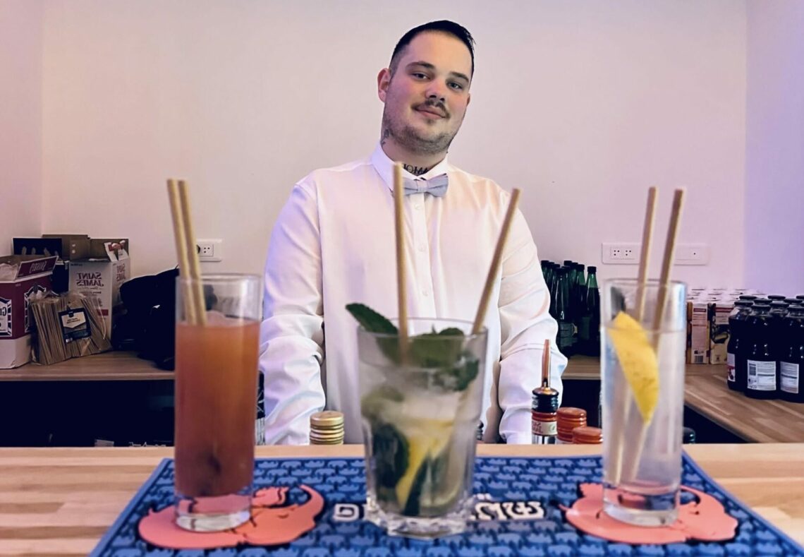 À seulement 23 ans, Tilly Bertet a créé TB Bartender / Droits réservés.