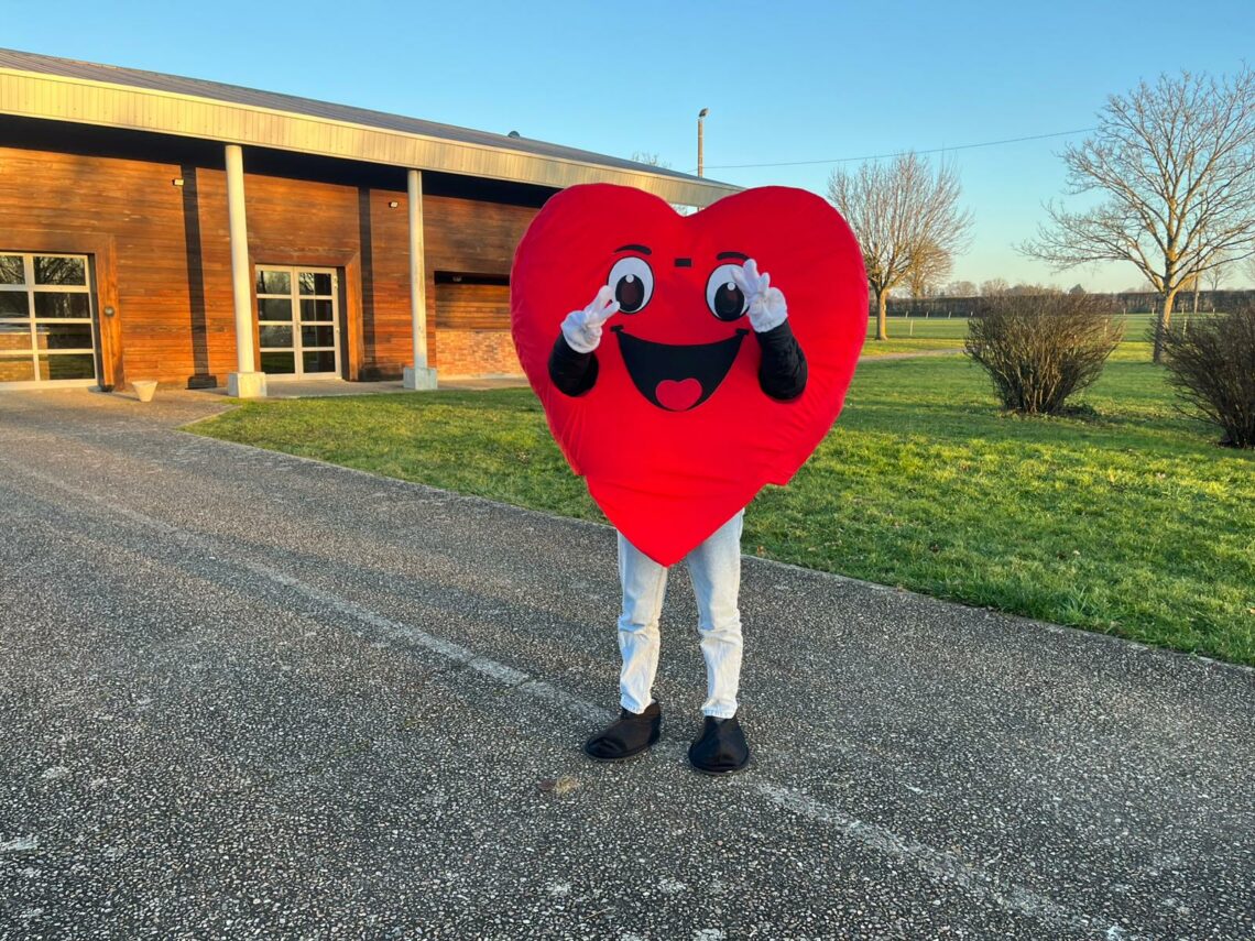 Une mascotte, des surprises et des chèques-cadeaux pour la Saint-Valentin à Saint-Amand-Montrond / Droits réservés.